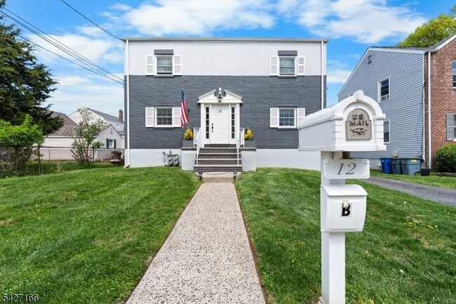 Photo - 12 Roosevelt Ave