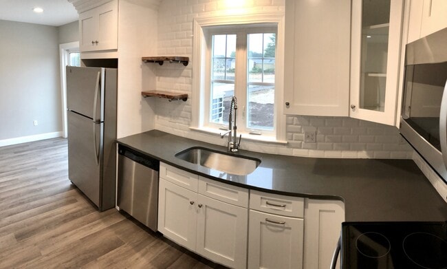 Photo - 3 Sherman Circle