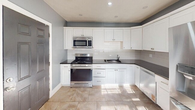 Building Photo - 100 Malden St Unit 1