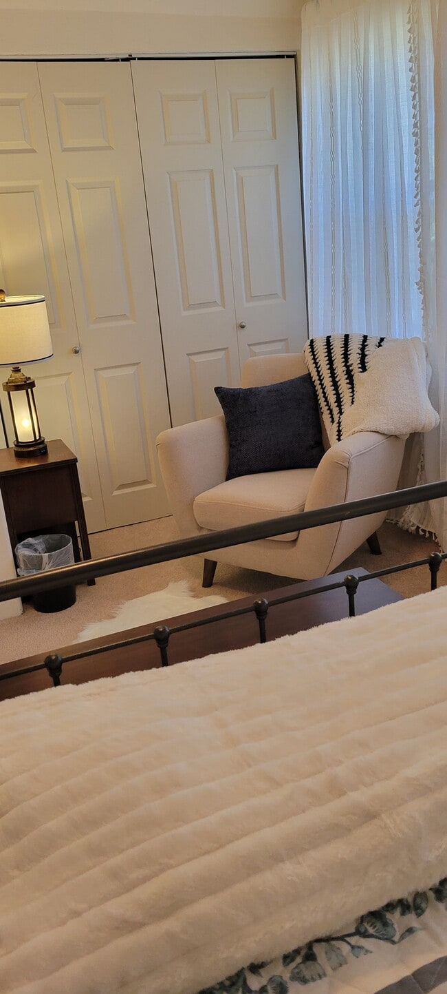 Photo - 1055 NE Grandview Dr