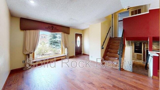 Photo - 6713 Fredrick Dr