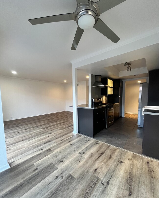 Photo - 400 N Sunrise Way Unit 250