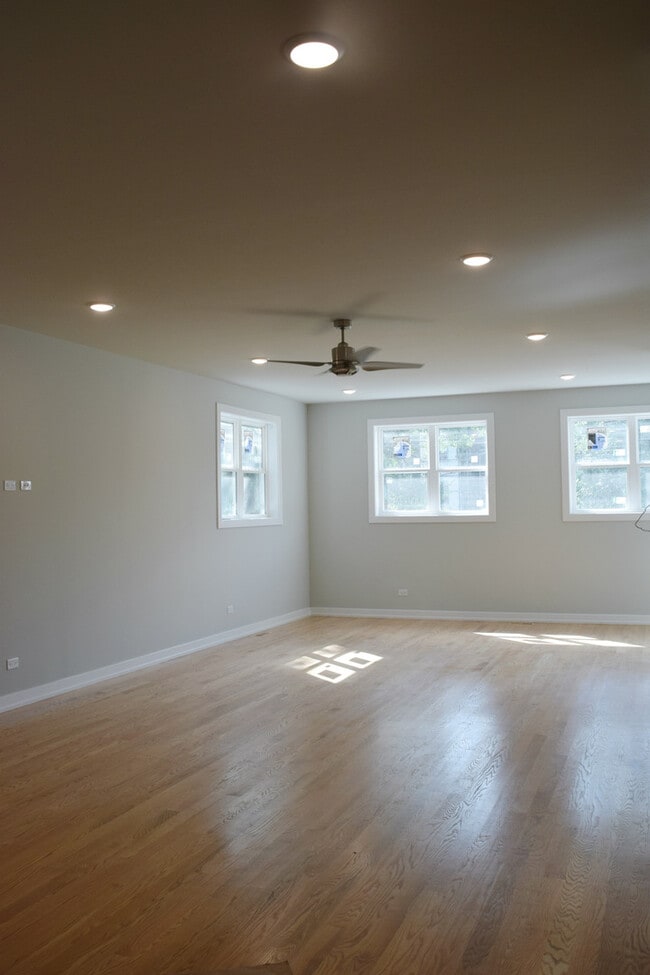 Photo - 6144 S University Ave Unidad 3