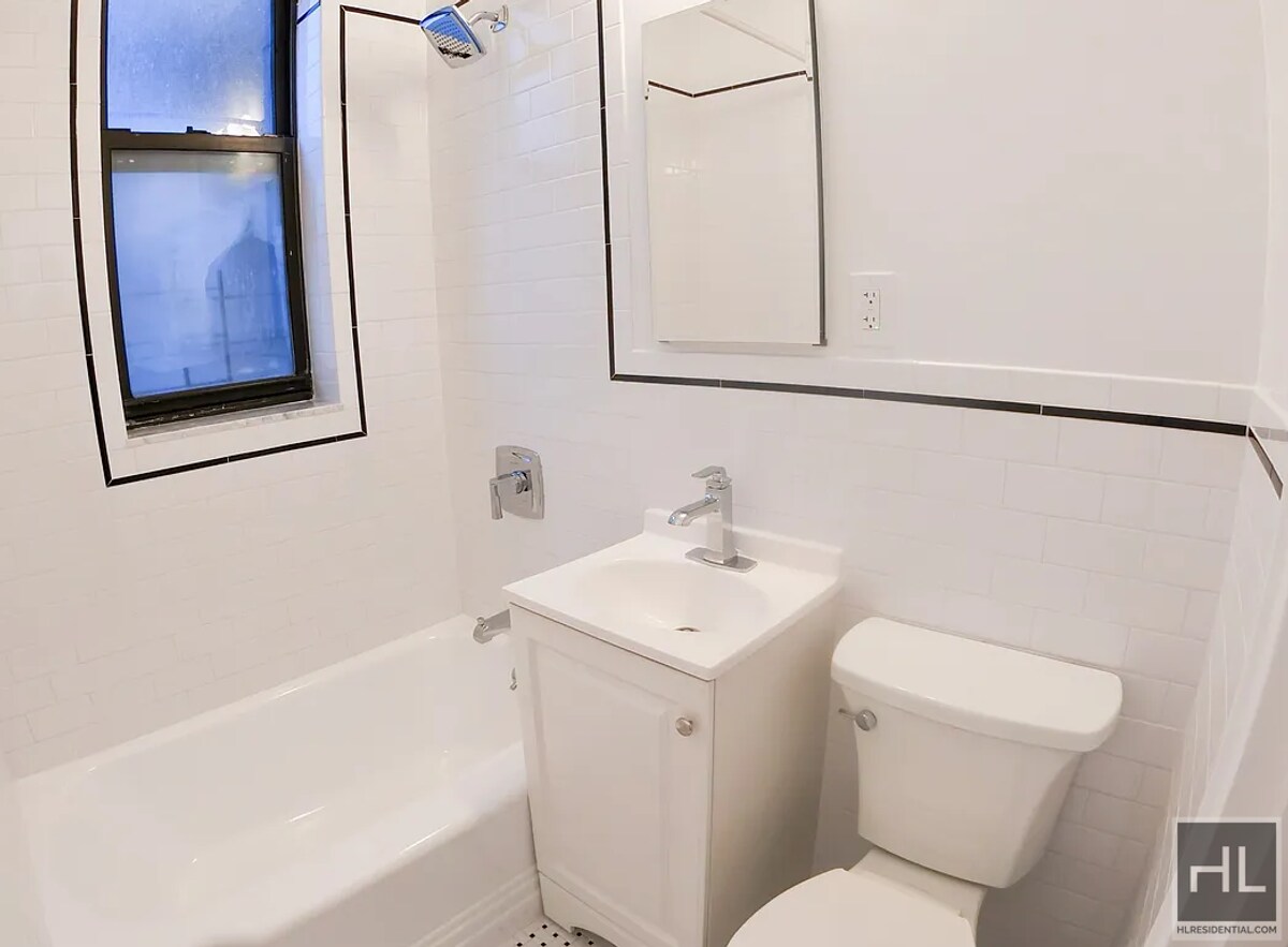 Photo - EAST 82 STREET Unidad 3C