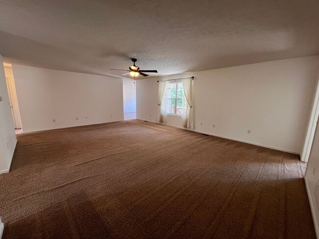 Photo - LARGE 4/3 with so much to offer! Waynesville School District