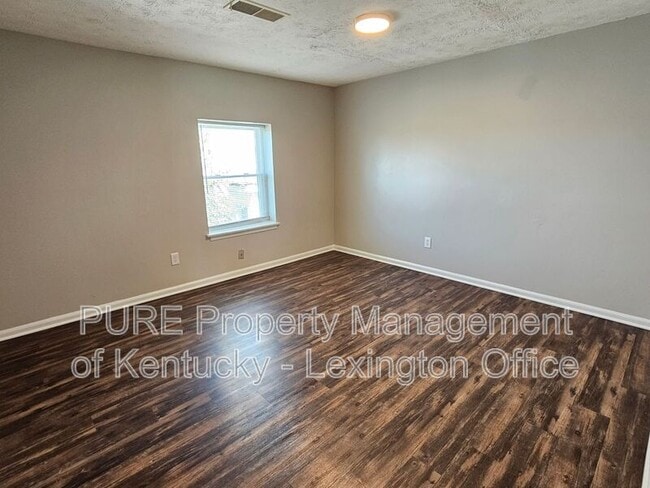 Photo - 427 Cardwell Ave Unit 4