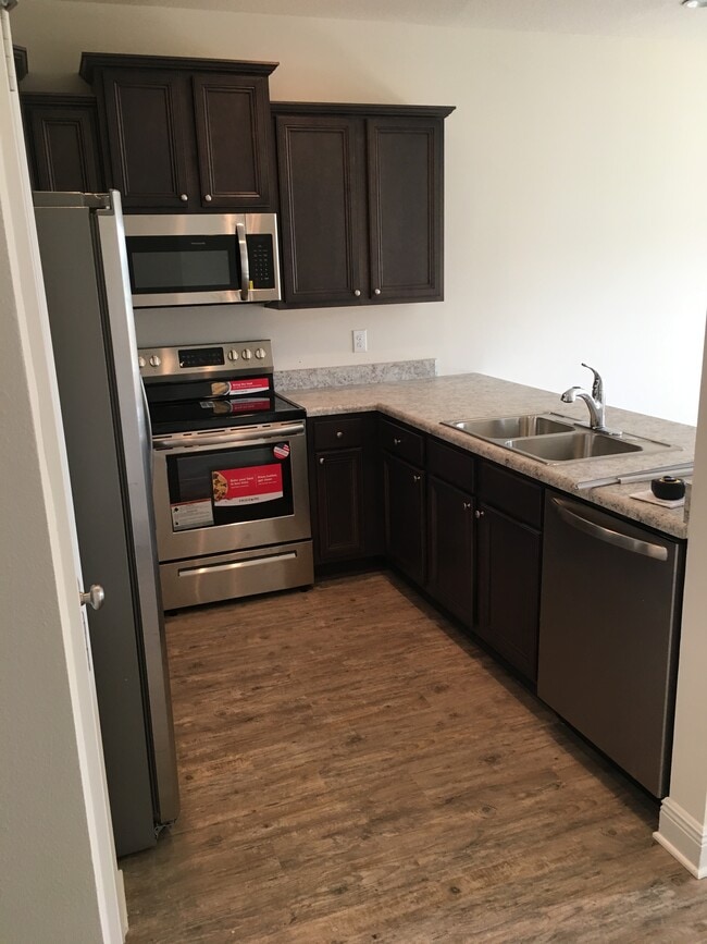 Photo - 127 Iron Horse Dr W