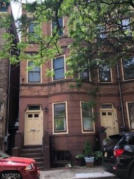 Photo - 46 James St