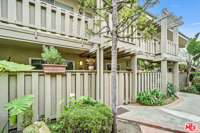 Building Photo - 3265 Santa Fe Ave Unit 59 Rental