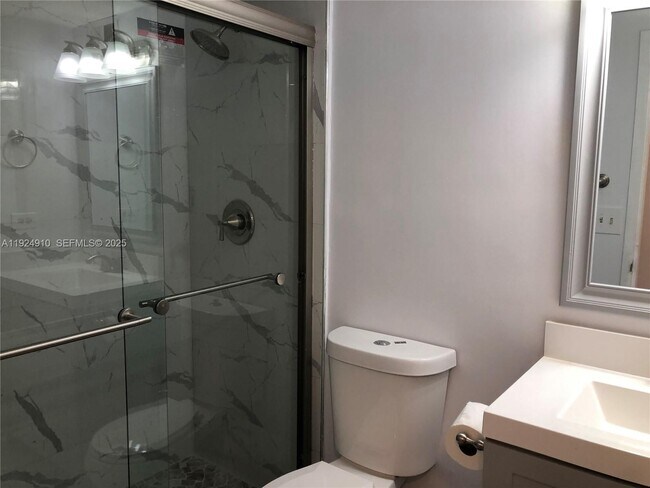 Photo - 905 Brickell Bay Dr Unit 1126