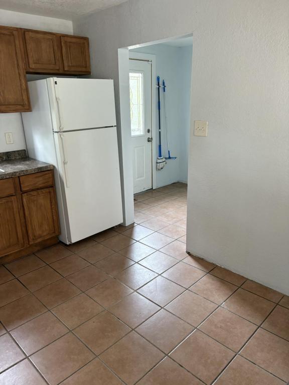 Photo - 703 W 5th St