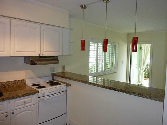 Photo - 2124 NE 5th Ave Unit 103