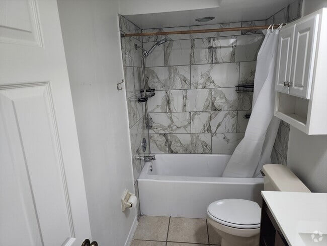 Building Photo - 2751 S Pines Dr Rental