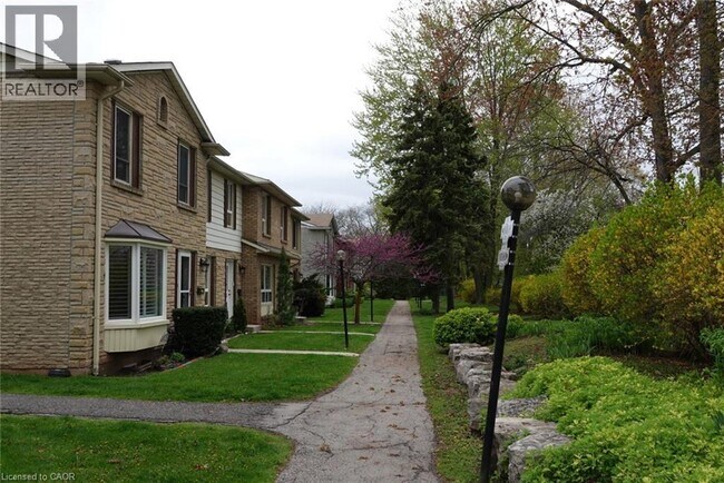 Photo - 5475 Lakeshore Rd.