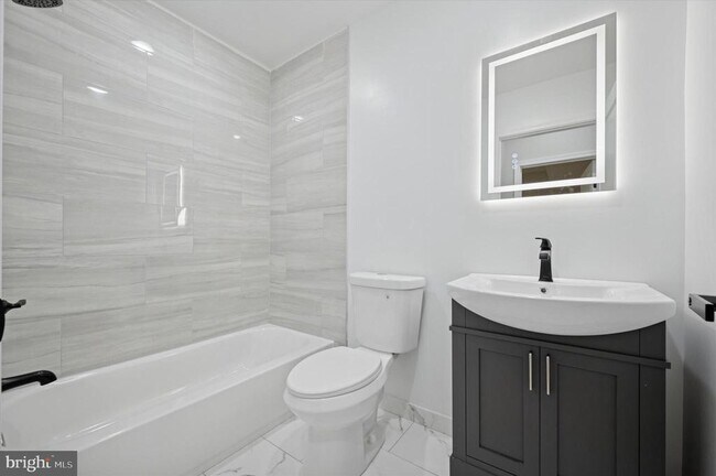 Photo - 103 N 63rd St Unit 5