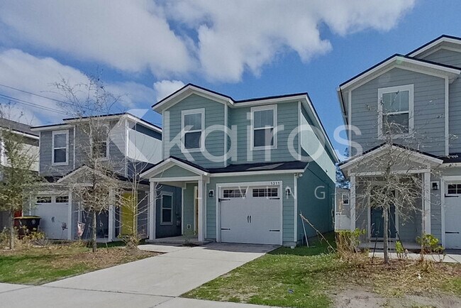 Photo - 1311 Mull St