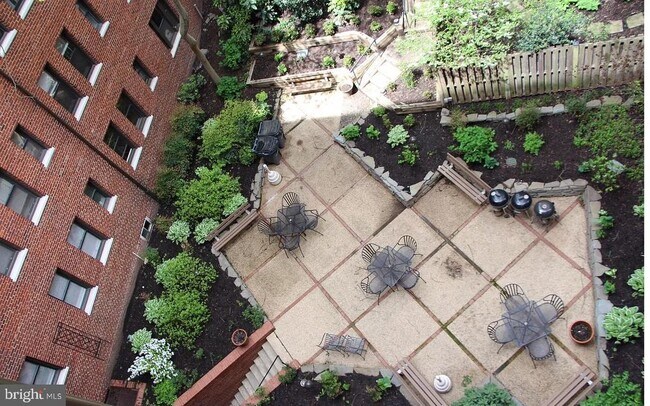 Photo - 2515 K St NW Unidad 503