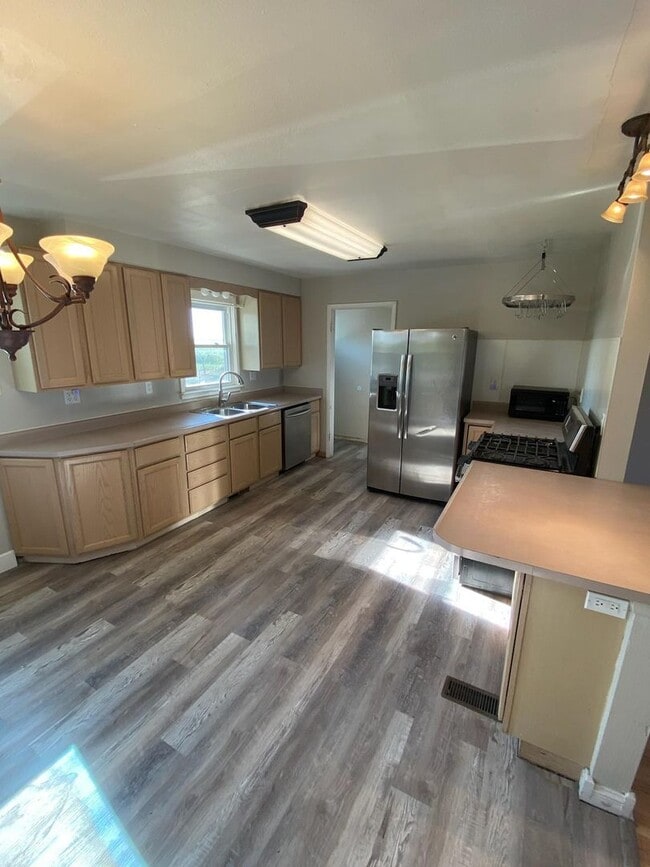 Photo - 4 Bedroom Horse Property on 3 acres close to downtown Ault
