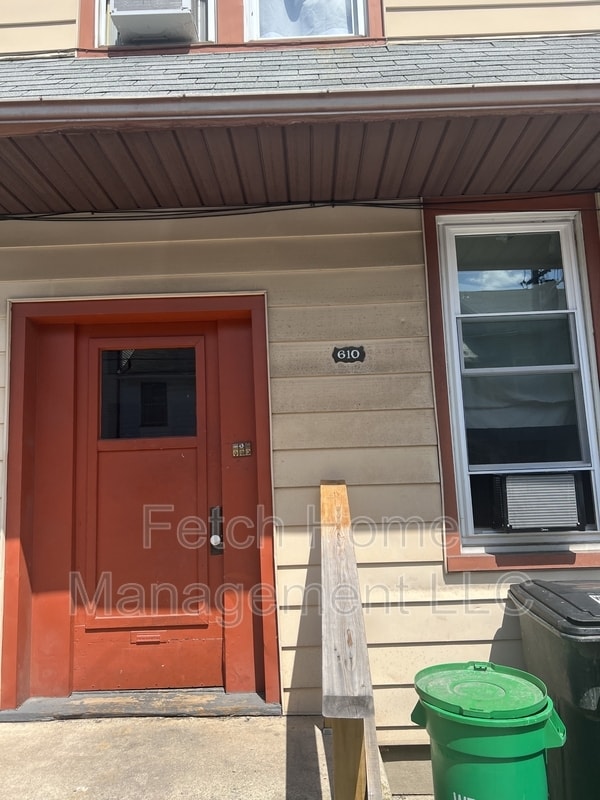 Photo - 610 N 9th St