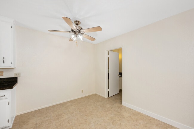 7013 Haskell Ave