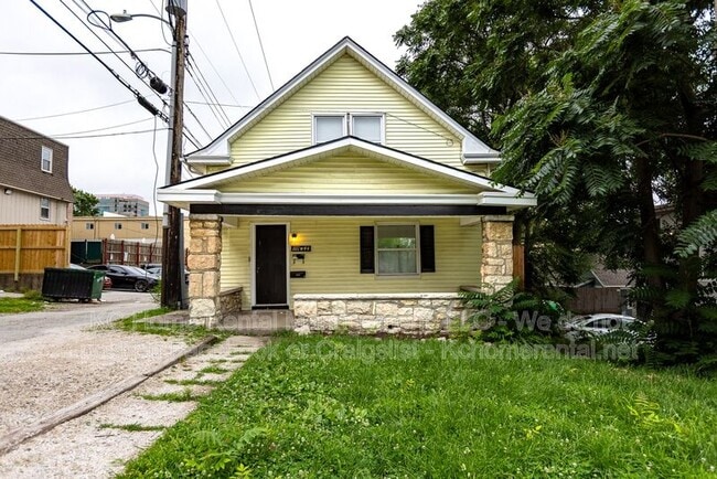 Building Photo - 1111 W 44th St