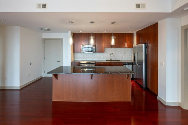 Photo - 200 S 31st Ave Unidad 4605