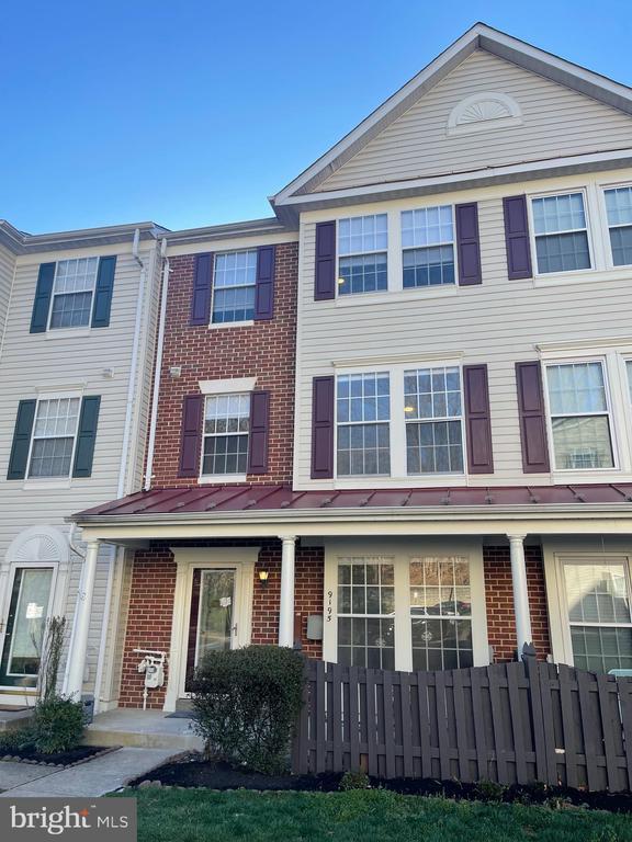 9195 Cardinal Forest Ln Townhome Townhome Rental in Lorton VA