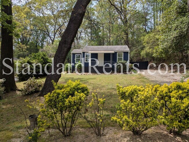 Photo - 1770 Wenlock St NW