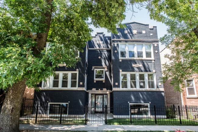 Building Photo - 1130 N Ridgeway Ave Rental