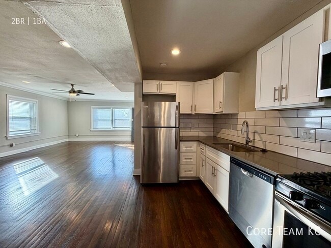 Building Photo - 214 Emanuel Cleaver II Blvd. Unit 216-2E