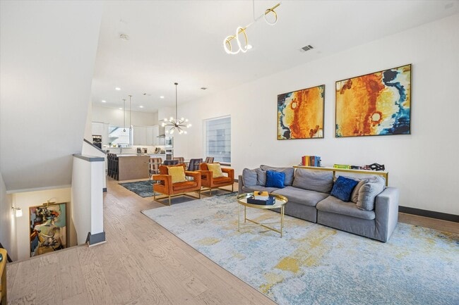 Photo - 1404 Goliad St