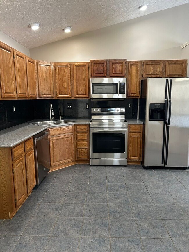 Photo - 1623 Lionheart Ln