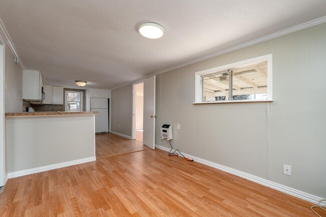 Photo - 3017 Clinton St