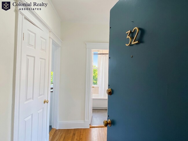 Building Photo - 42 Strathmore Rd Unit 32