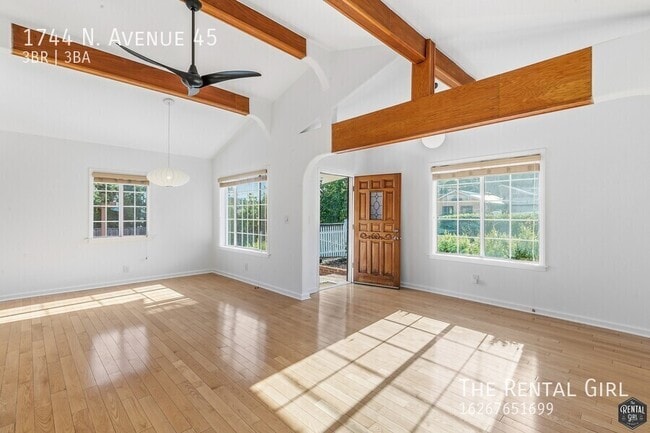 Building Photo - 1744 N Ave 45