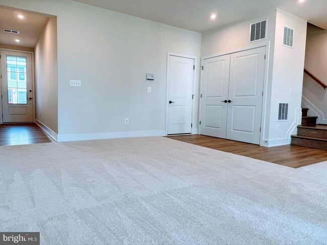 Photo - 122 Galaxy Pl