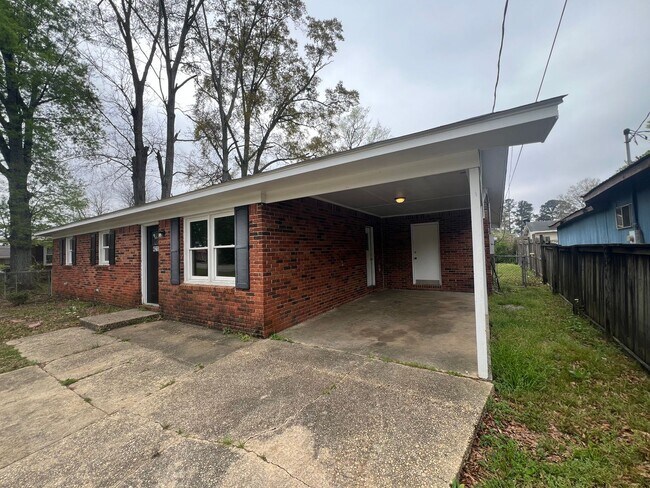 Photo - 3 bedroom 1 bathroom single level home