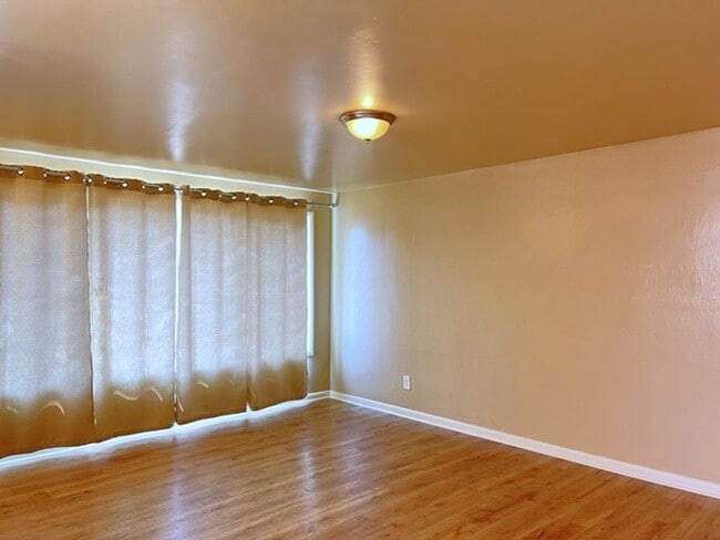 Photo - alcj01* Unit 2517