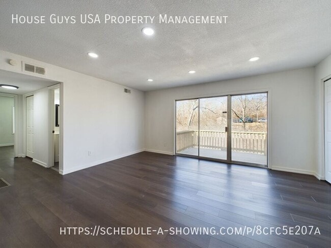 Building Photo - 8600 Countryshire Ln Unit 3 Rental