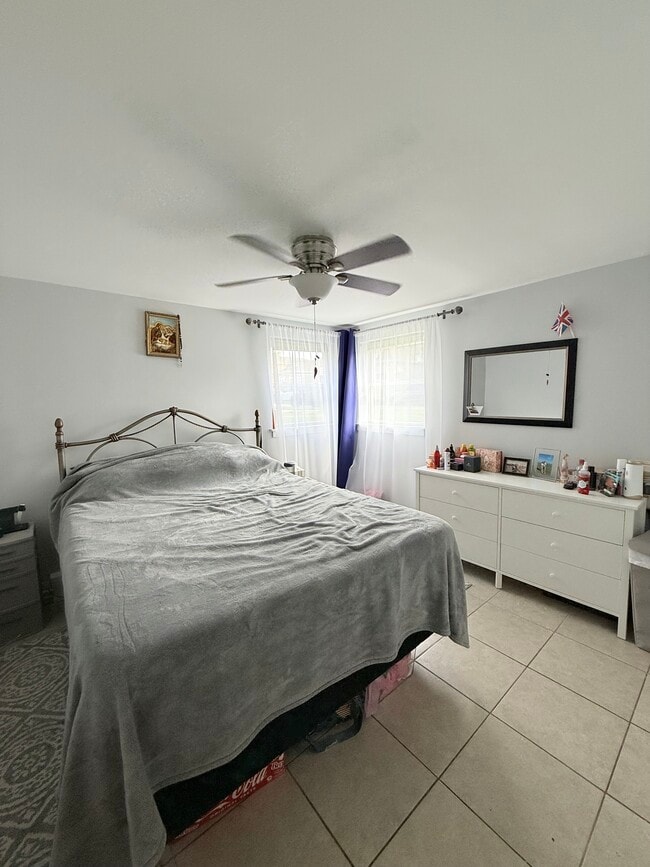 2912 N 75th Ave Unidad GE