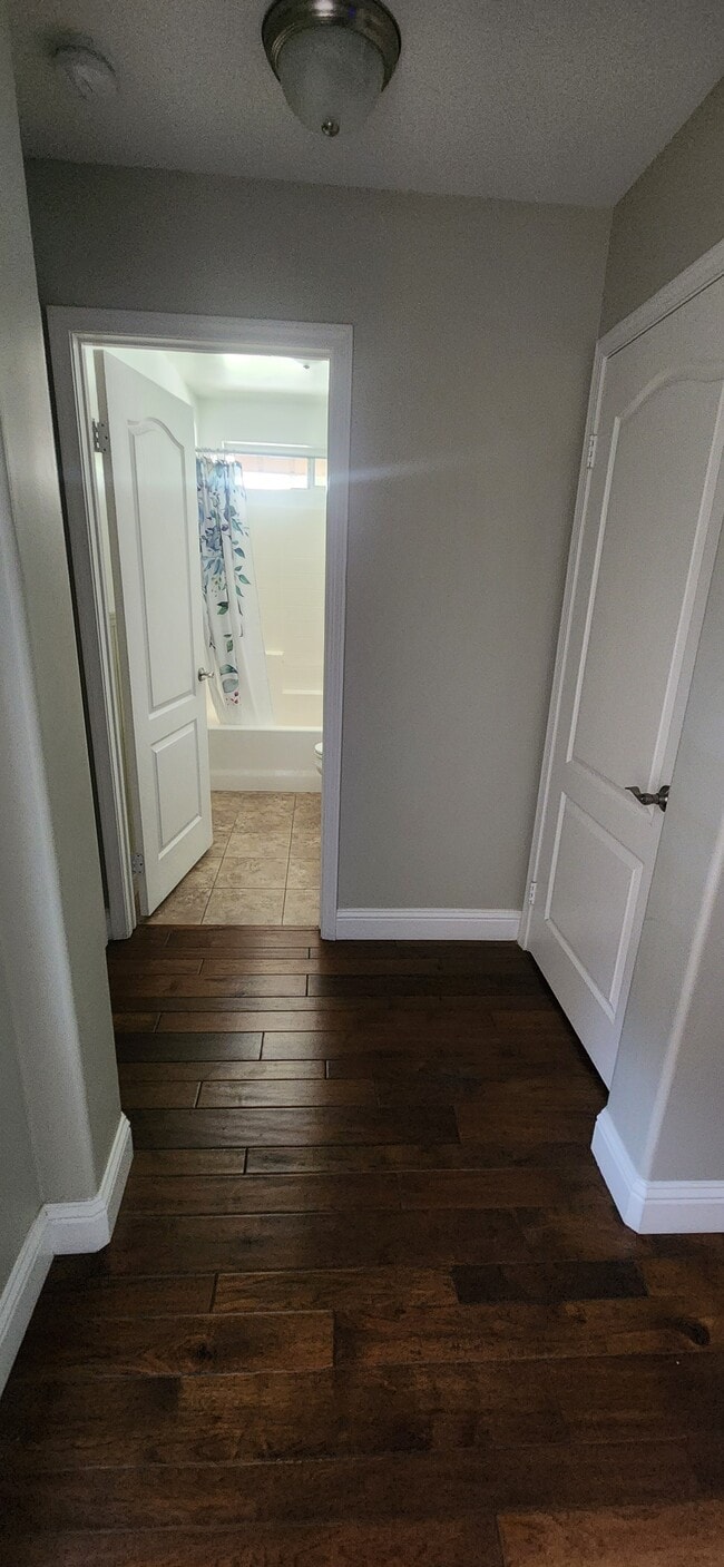 Photo - 9704 Portland Rose Ave Unidad 9704 Portland Rose Ave