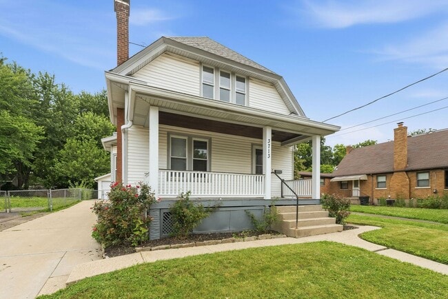 Photo - CHEVIOT: Charming 4 bed 2.5 bath 1 car detached garage