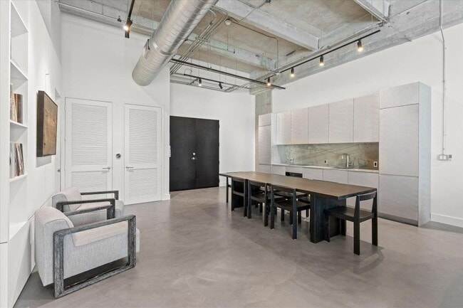 Photo - 1749 NE Miami Ct Unit 316