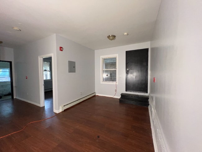 Building Photo - 36 Orchard St Rental