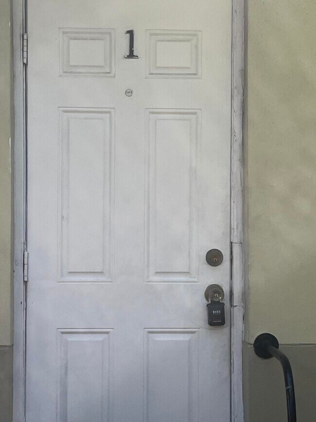 Photo - 505 N 20th Ave Unit Apt 1