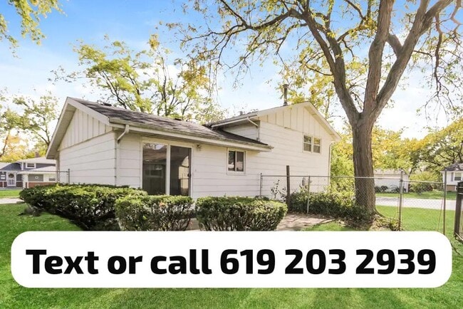 Photo - 3508 Maple Ln