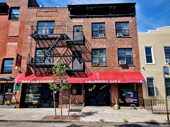 Photo - 47-45 Vernon Boulevard