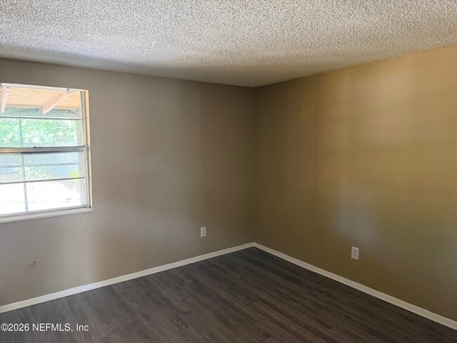 Photo - 1323 Solar Cir