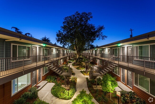Building Photo - The Parc at Pruneyard Rental