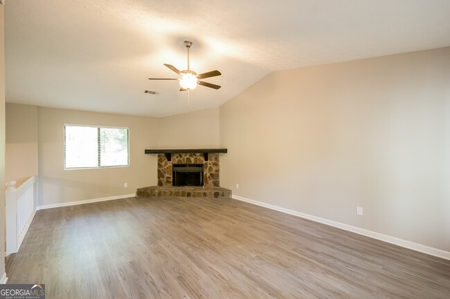 Photo - 733 Emerald Forest Cir SW